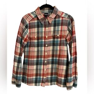 Patagonia Women’s Long Sleeve Fjord Flannel Button Top Size 4 Organic Cotton